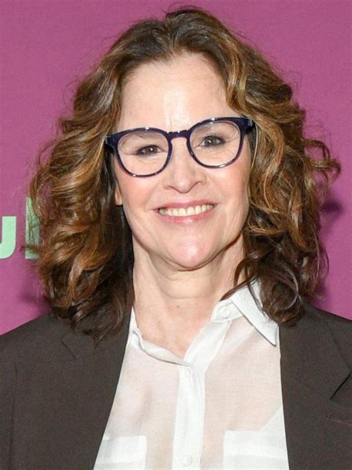 A Comprehensive Guide to Ally Sheedy's Dating History