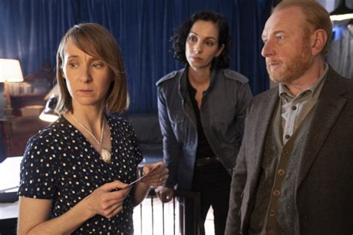 Adrian Scarborough Wife: A Glimpse into the Personal Life of the Acclaimed Actor