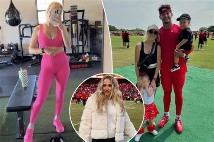 Brittany Mahomes Sizzles in Swimsuit Issue: A Stunning Display of Confidence and Beauty
