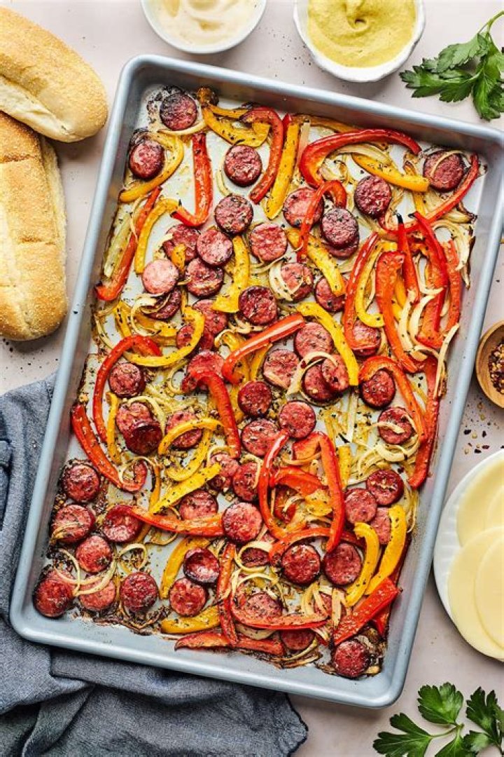 Delicious Sheet Pan Sausage and Peppers: A Simple Guide to a Flavorful Meal