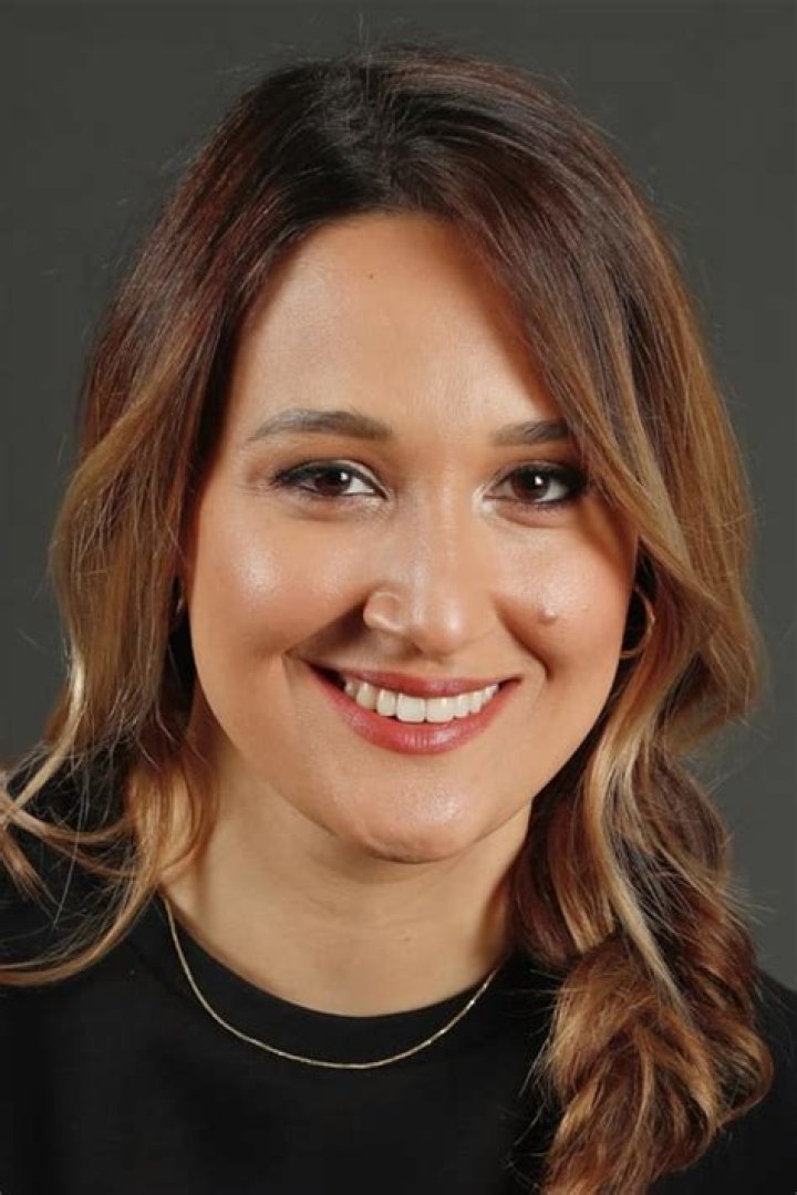 Discovering Gupse Özay: The Multi-Talented Star of Turkish Cinema