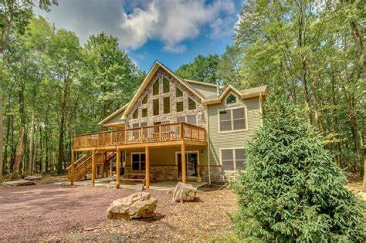 Find Your Dream Poconos Vacation Rental Home Today!