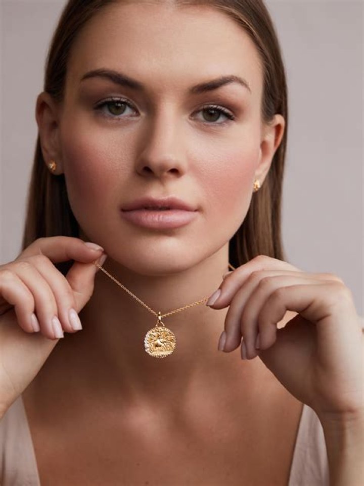 Kaitlan Collins Gold Coin Necklace: Add a Touch of Glamour to Your Style