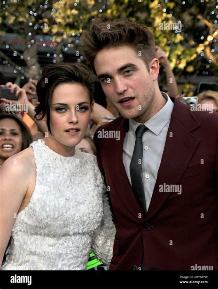 Kristen Stewart and Robert Pattinson: A Hollywood Love Story