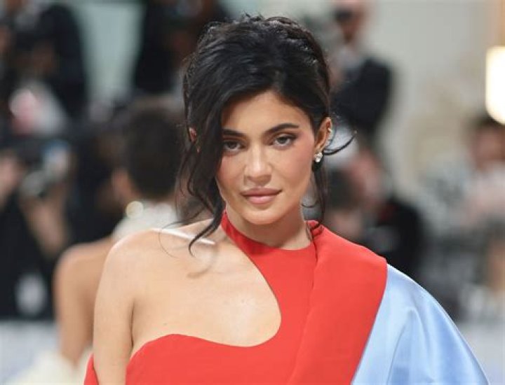Kylie Jenner Pics: A Deep Dive into the Iconic Imagery of a Modern Celebrity