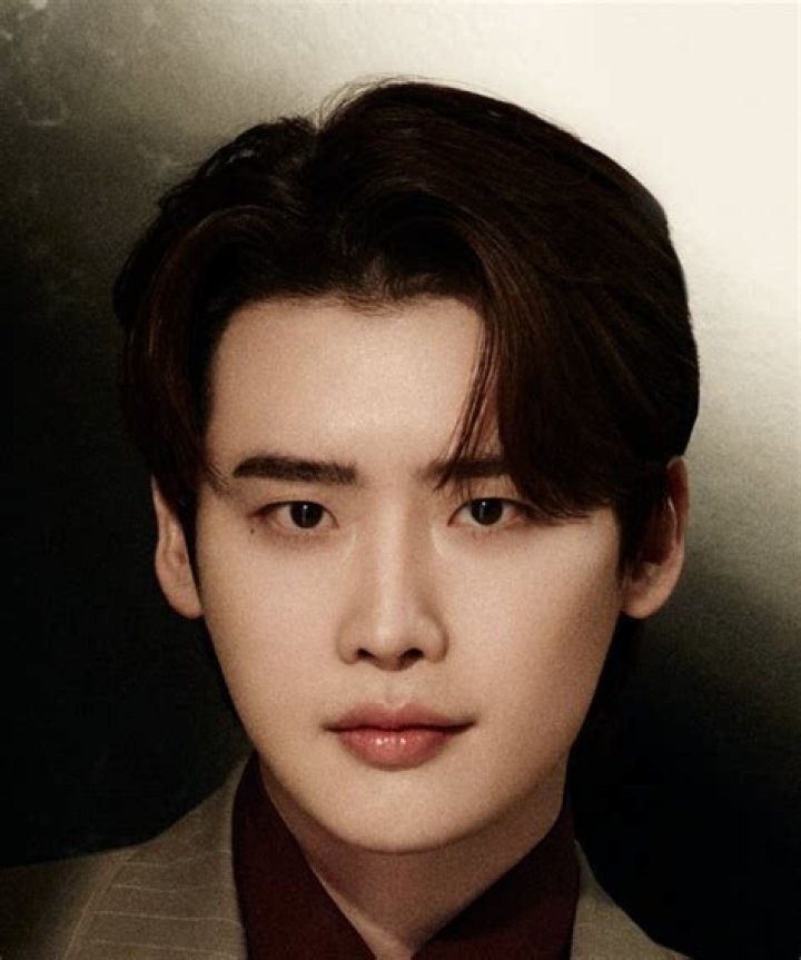 Lee Jong Suk's Age: What You Need to Know