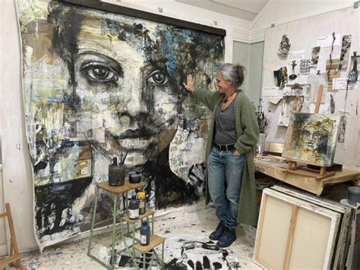 Liza Todd: The Creative Force Behind the Canvas