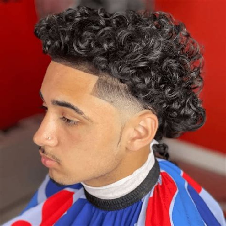 Master the Bouffant Blowout Taper for Curly Hair: A Comprehensive Guide