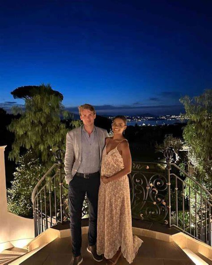 Molly Sims Husband Net Worth: Everything You Need to Know