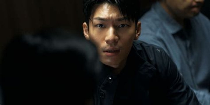 The Enigmatic Journey of Hwang Jin-Hee: A Rising Star in the Entertainment Industry