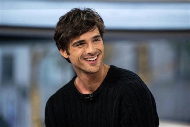 Uncovering Jacob Elordi's Parentage: A Journey to His Roots