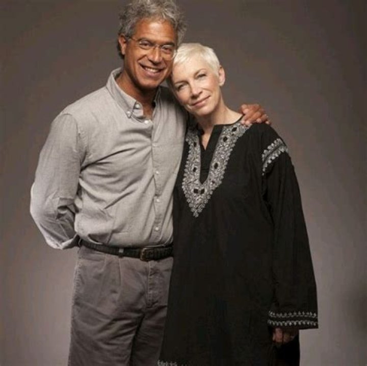Unveiling Annie Lennox's Journey: Who is Her Husband?
