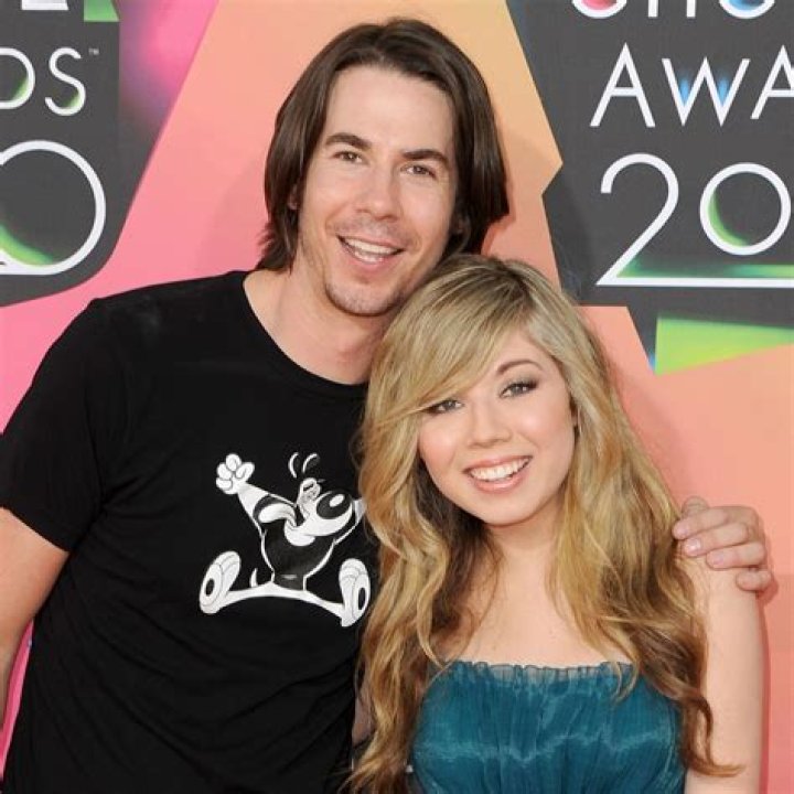 Unveiling Jennette McCurdy's Husband: Who is He?